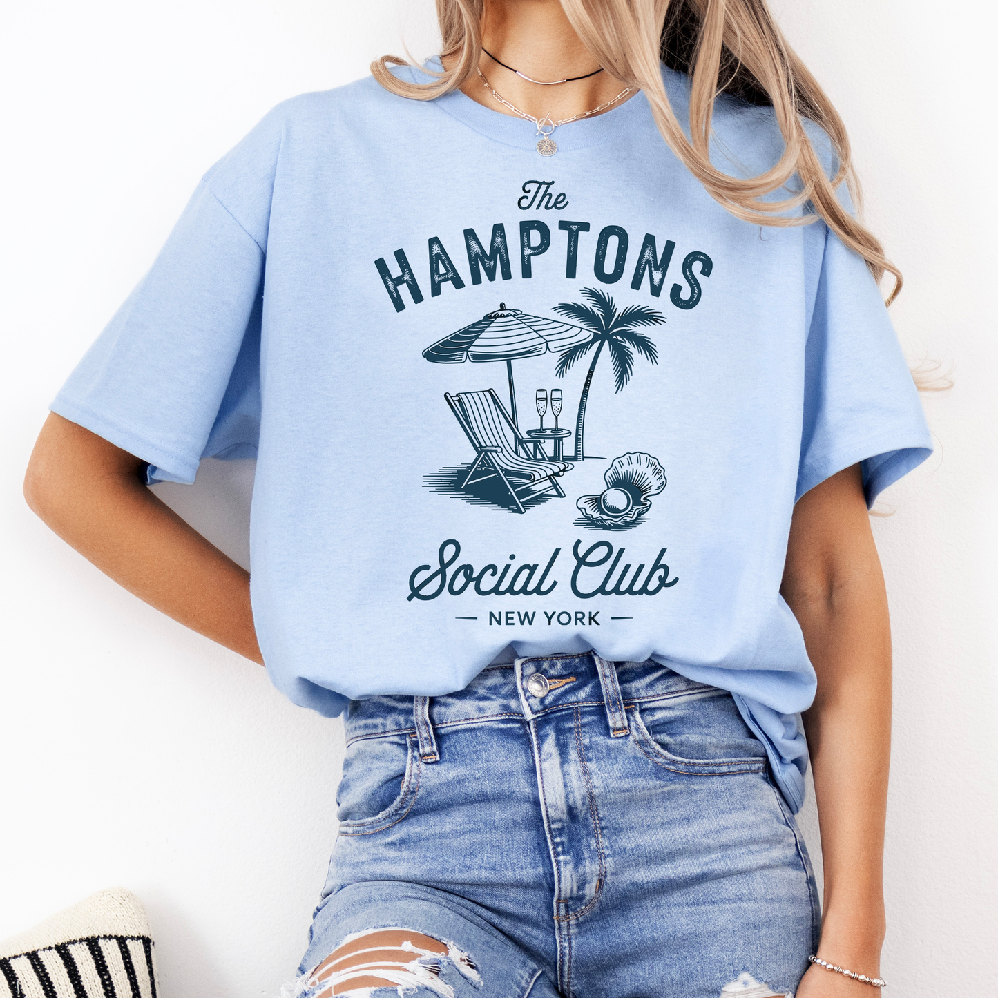 The Hamptons Social Club - T-Shirt