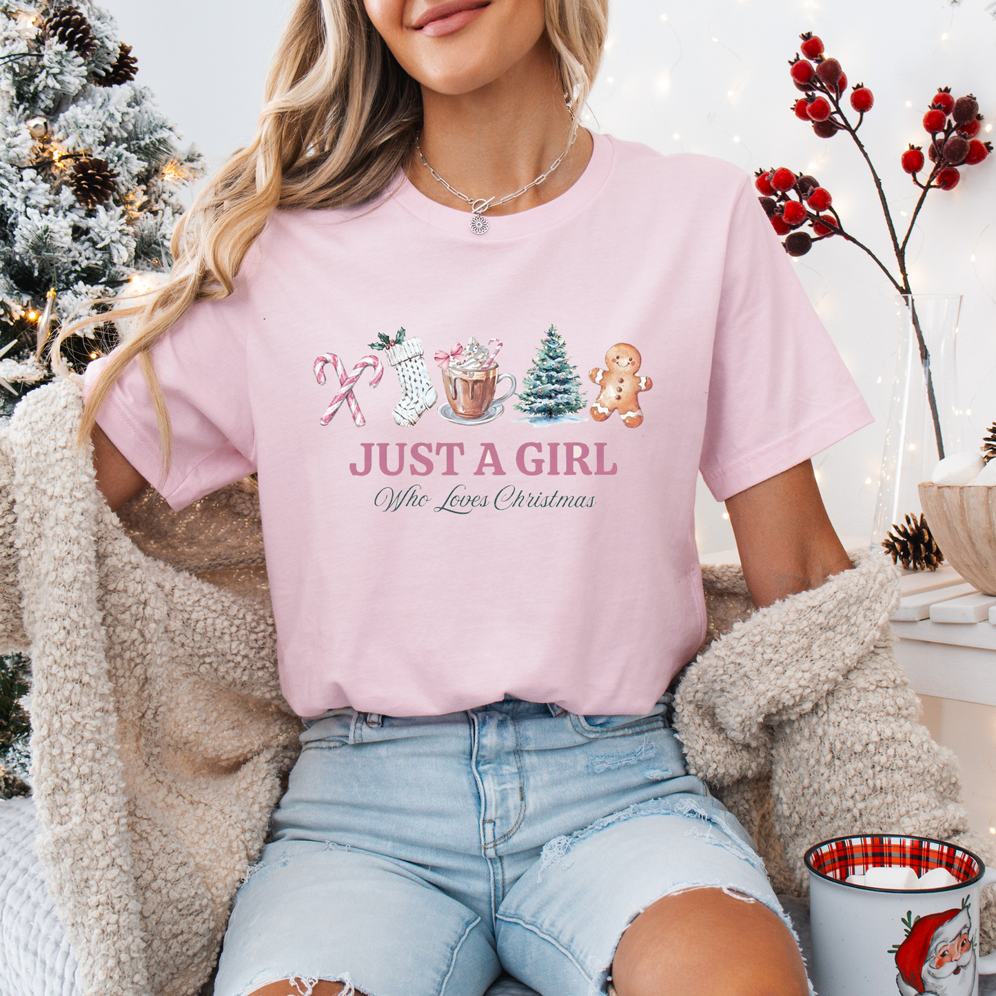 Just a girl who loves Christmas T-Shirt